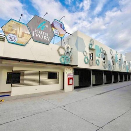 Hotel Ivory Pampanga Exterior foto